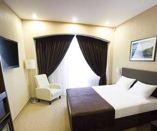 Отель Al Mar Hotel Счастливое Стандартный номер с кроватью размера "king-size"-4